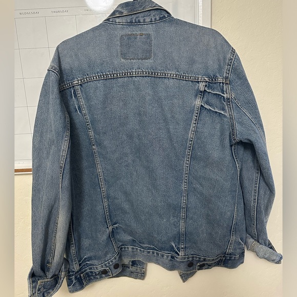 Levi’s Denim Jacket - Picture 2 of 3